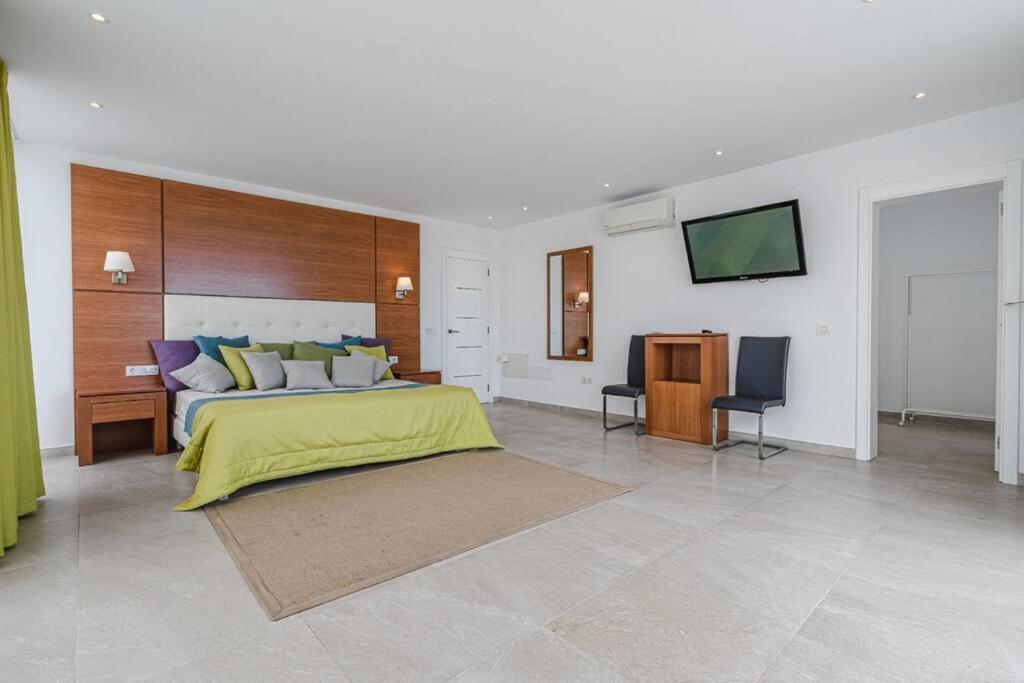 Villa Riviera De 4 Dormitorios Con Piscina. Costa Adeje  Luaran gambar