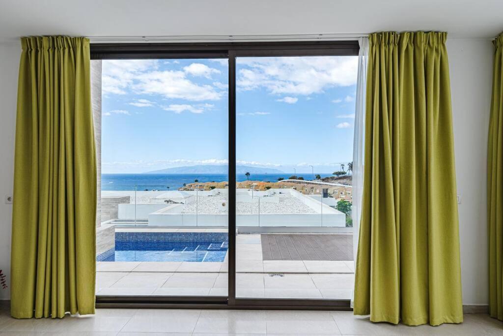 Villa Riviera De 4 Dormitorios Con Piscina. Costa Adeje  Luaran gambar