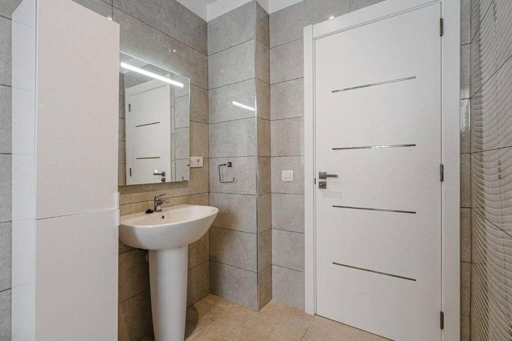 Villa Riviera De 4 Dormitorios Con Piscina. Costa Adeje  Luaran gambar